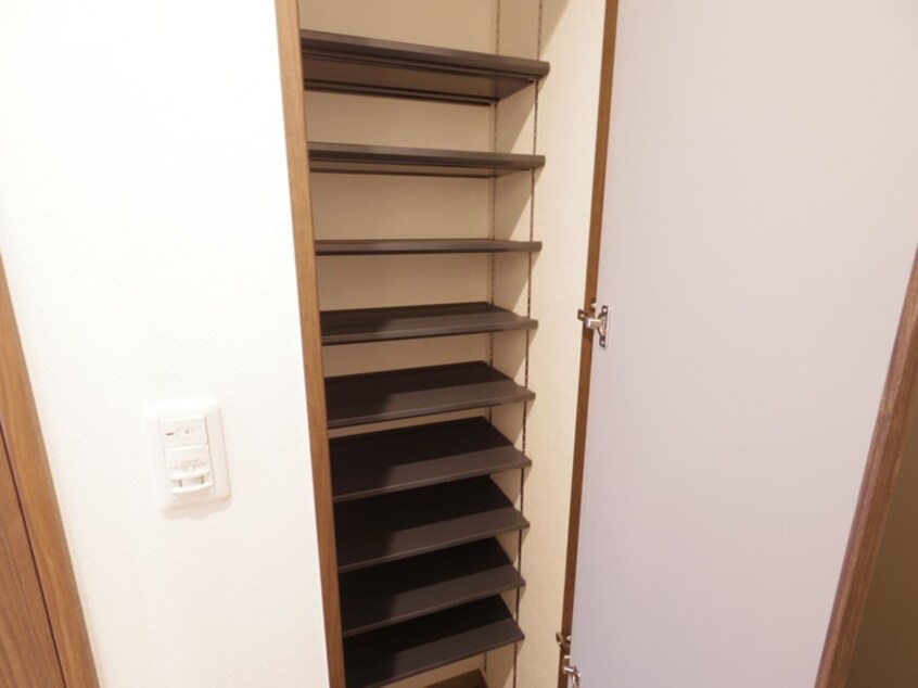 靴箱 リビエール桃陵