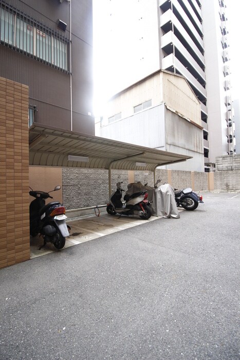 バイク置き場 CITY　SPIRE難波WEST