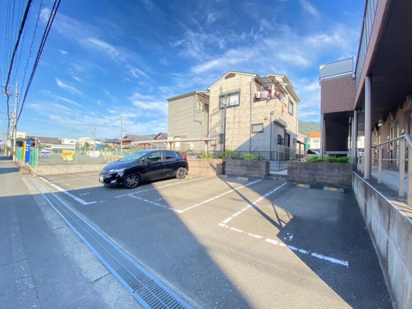 駐車場 ロワ－ル