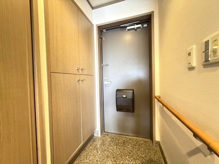 玄関 パ－クハイツアイリス１号館