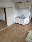 居室 岡本ﾊｲﾂ