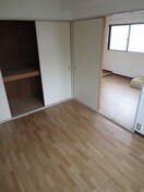 居室 岡本ﾊｲﾂ