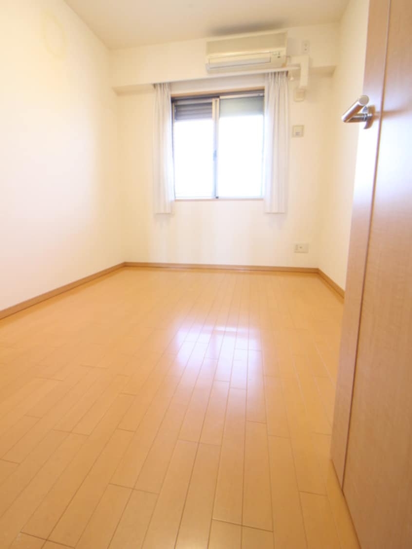 居室 アービング吹田（901）