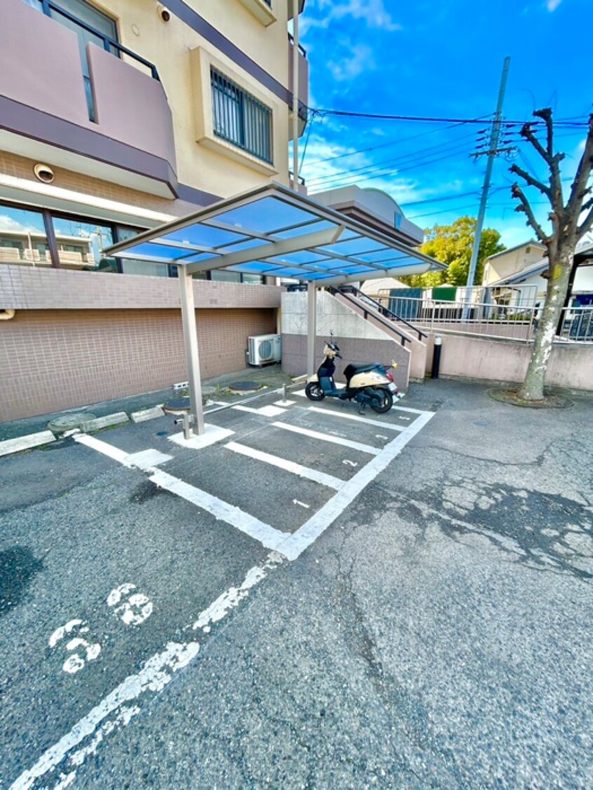 バイク置き場 パストラル和泉