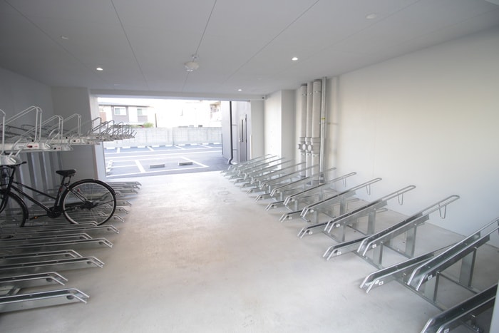 駐輪場 アルティザ淡路駅東