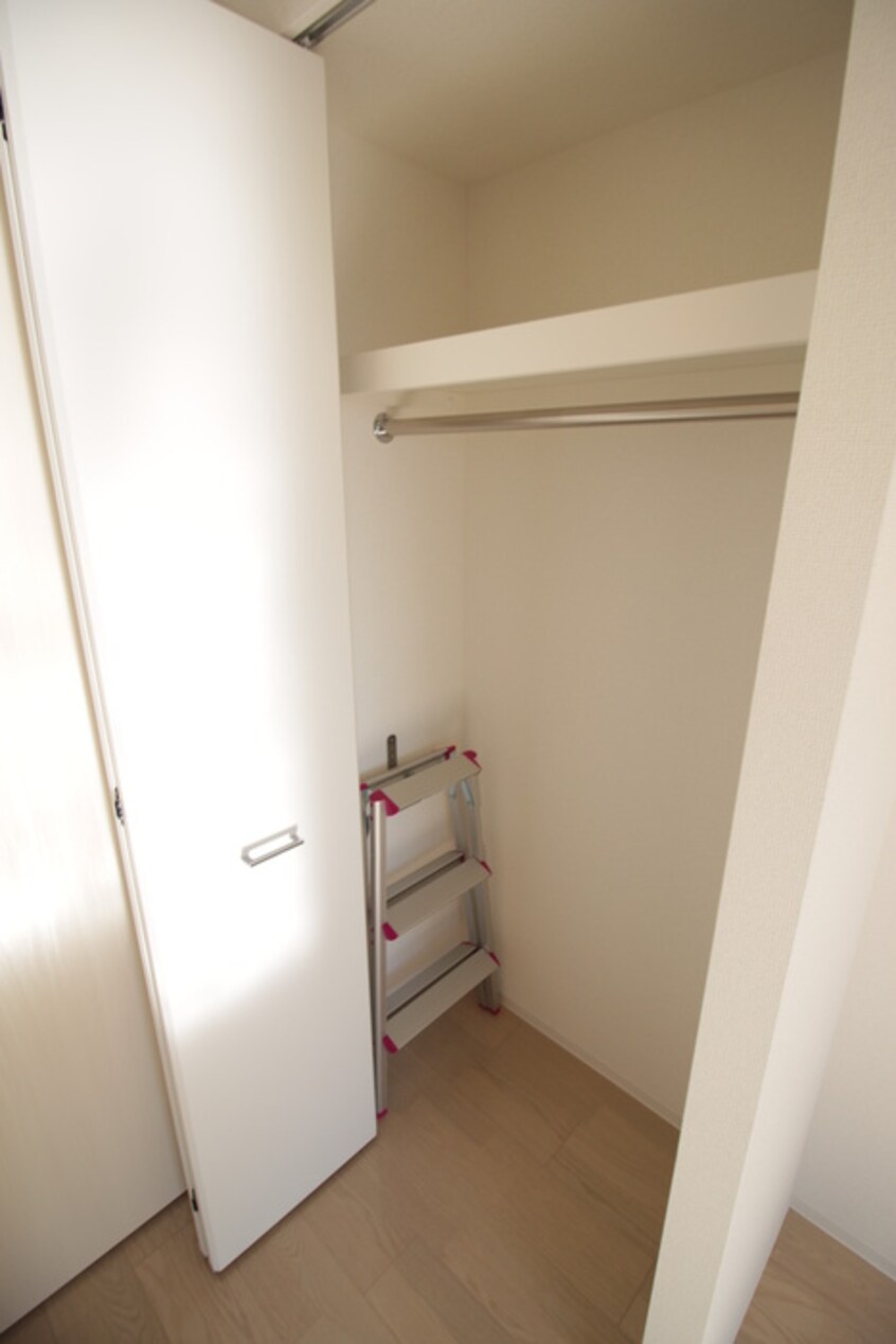 収納 アルティザ淡路駅東