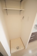 洗濯機置場 アルティザ淡路駅東