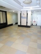 エントランス部分 ﾌﾟﾚｻﾝｽ本町ﾘｱﾙｼﾃｨ(207)