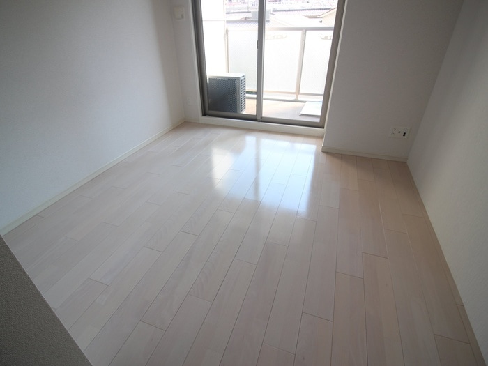 居室 ｱﾄﾞﾊﾞﾝｽ西梅田ﾗｼｭﾚ(306)