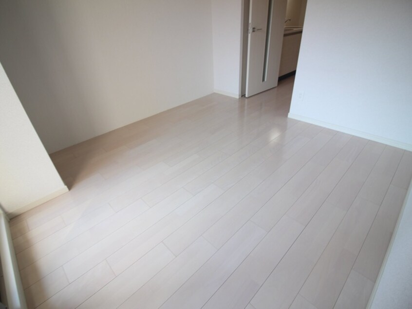 居室 ｱﾄﾞﾊﾞﾝｽ西梅田ﾗｼｭﾚ(306)