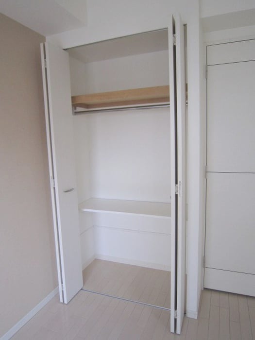 収納 ﾌﾟﾚｻﾝｽ心斎橋ｻﾞ・ｽﾀｲﾙ(804)