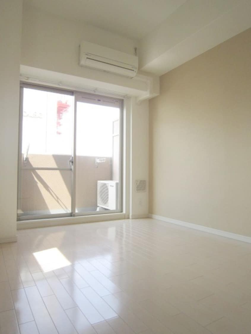 居室 ﾌﾟﾚｻﾝｽ心斎橋ｻﾞ・ｽﾀｲﾙ(804)