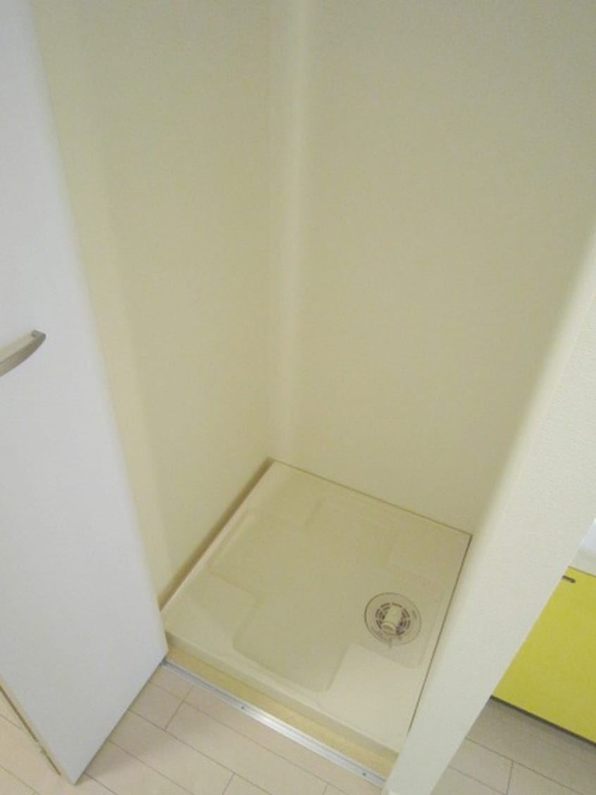 洗濯機置場 ﾌﾟﾚｻﾝｽ心斎橋ｻﾞ・ｽﾀｲﾙ(804)