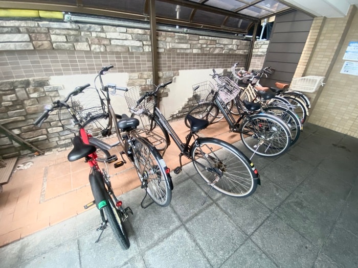 駐輪場 フラット鳴尾