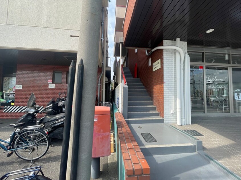 エントランス部分 橋本ハイツ