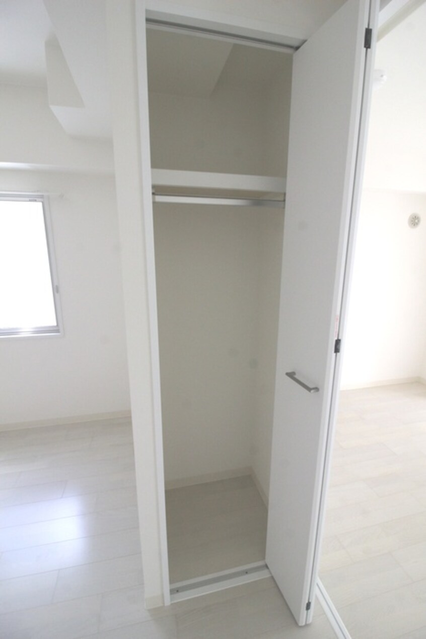 収納 エタニティⅠ谷町