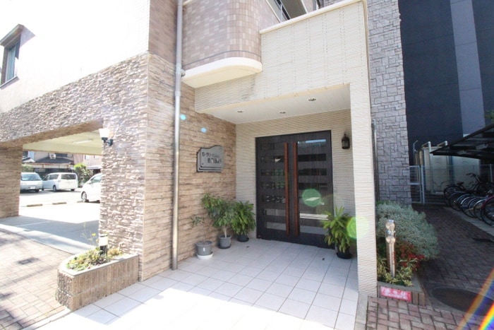 外観写真 ロ－タリ－マンション香里西之町