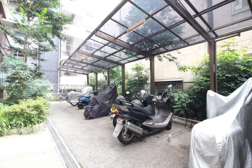 バイク置き場 マイルド新大阪レジデンス３号館