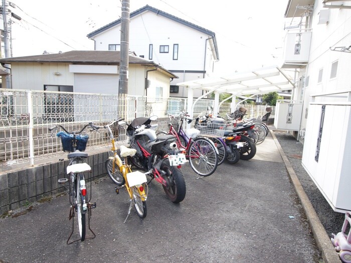 駐輪場 ハイツ川島