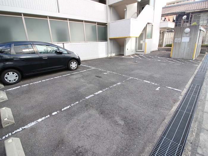 駐車場 ミルフィ－ユ