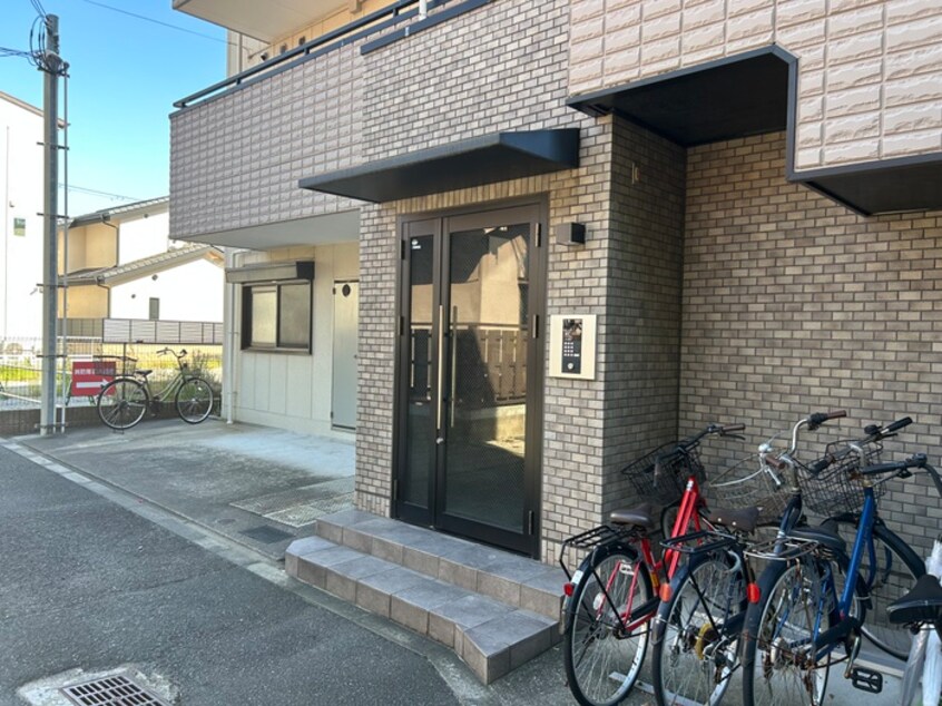 エントランス部分 フェイバリーハウス