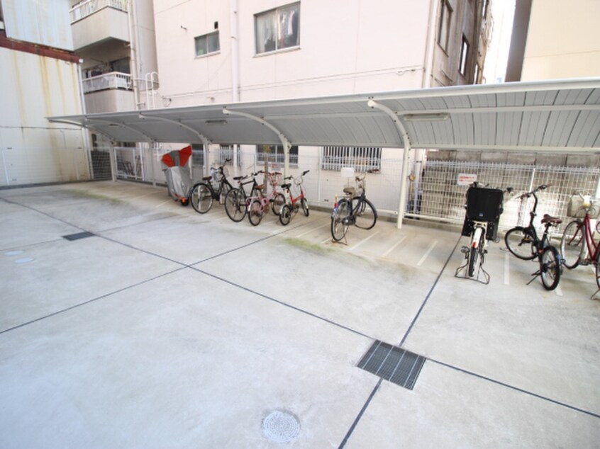 駐輪場 アベニール四天王寺