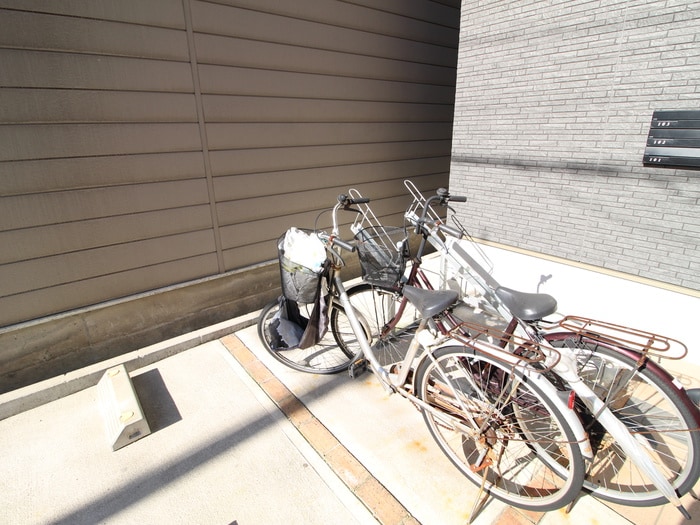 駐輪場 ブランジーノ塚本