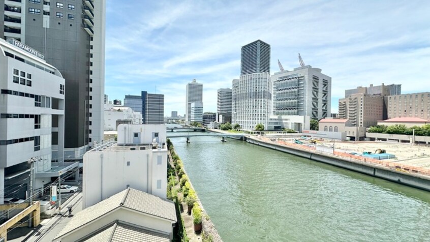 室内からの展望 ハル土佐堀