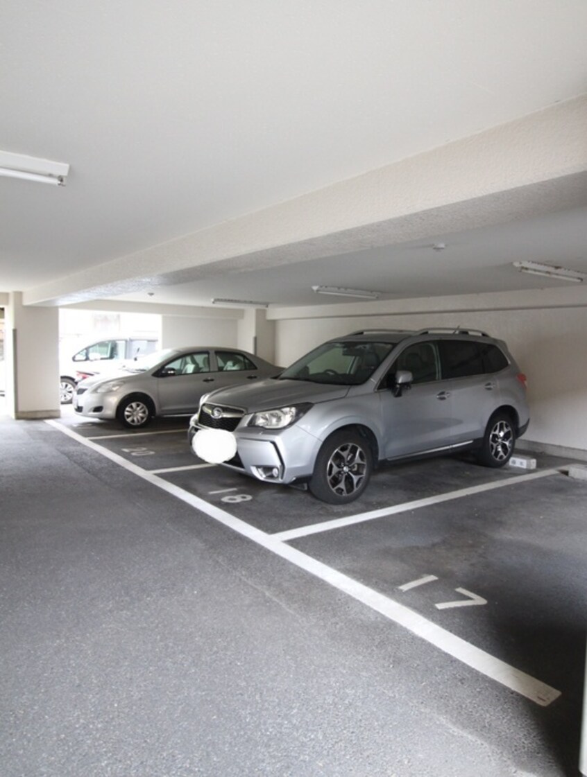 駐車場 コア　セカンド山下