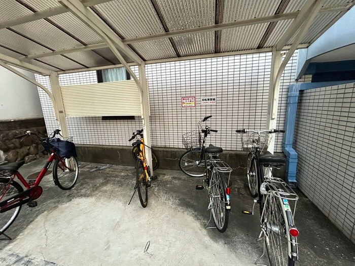 駐輪場 ベルビュ－レ千里山壱番館