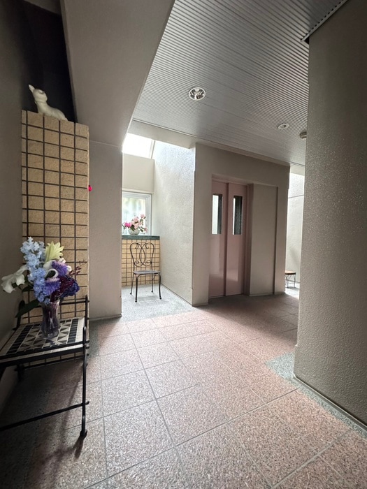 エントランス部分 本町フラット