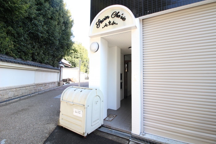 エントランス部分 Ｓｅｖｉｎ　Ｃｈｅｒｉｅ