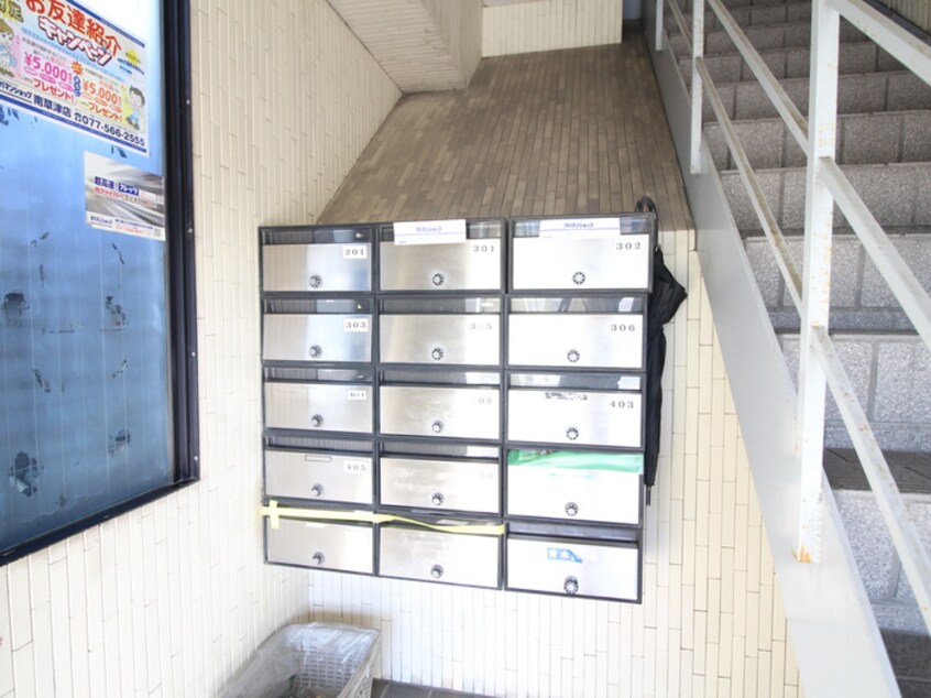 エントランス部分 トータルエステートビル