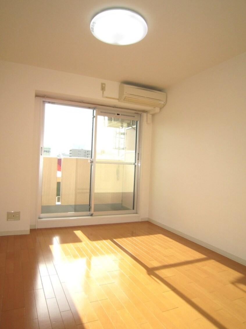 居室 グラマシー心斎橋東