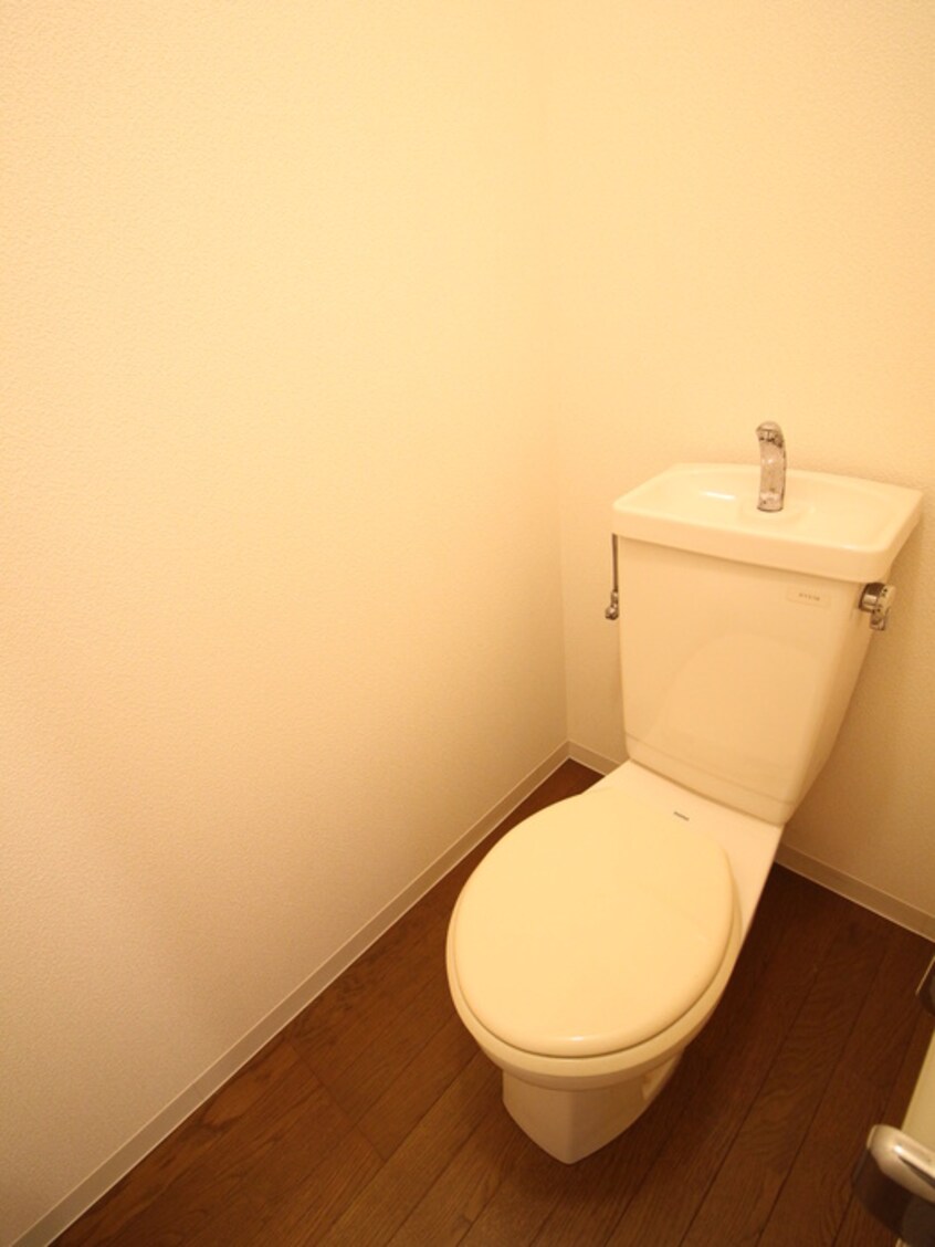 トイレ フェリシティ　キア