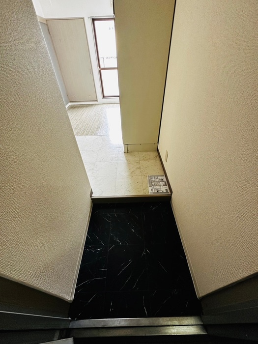 玄関 コモディタ竹屋町