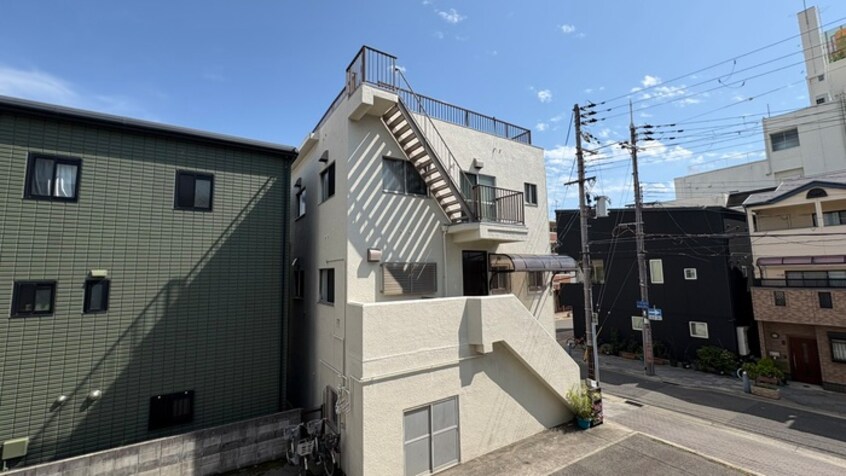 室内からの展望 エステ－トピア日吉