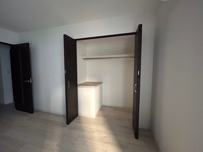 収納 エステイトE桂川B棟