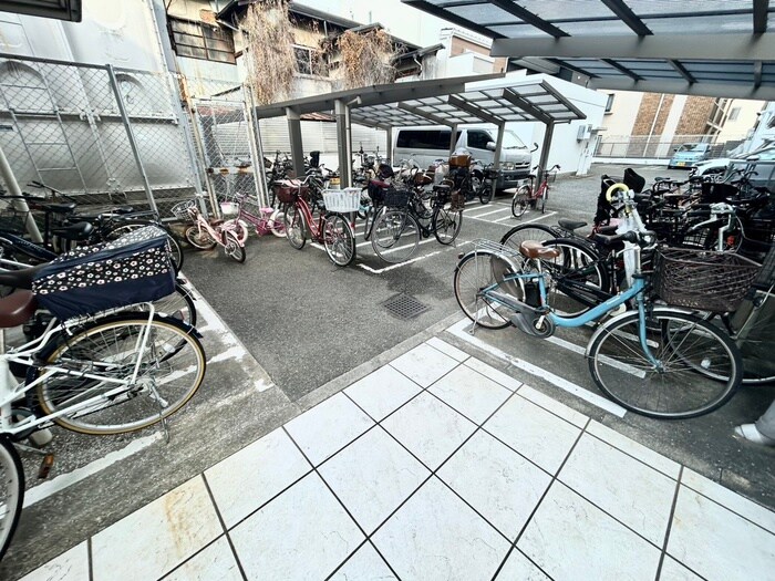 駐輪場 デイグラン長居公園