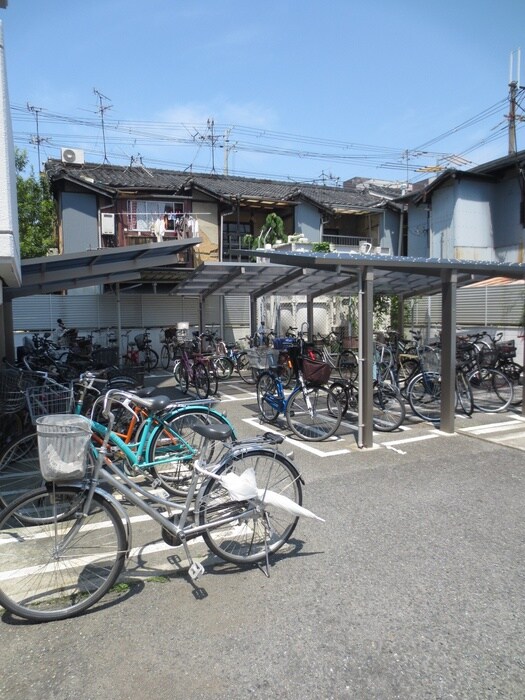 駐輪場 デイグラン長居公園