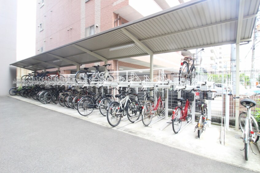 駐輪場 ラクラス新大阪