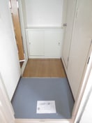 玄関 ドミ－ル綾園