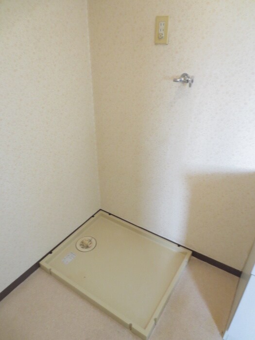 洗濯機置場 ドミ－ル綾園