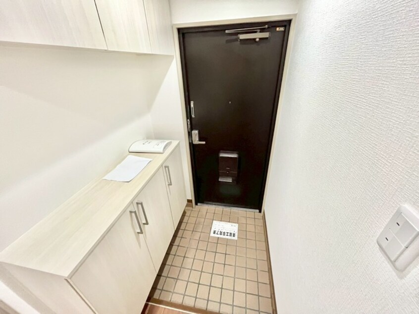 玄関 第1モン・セ・リバア