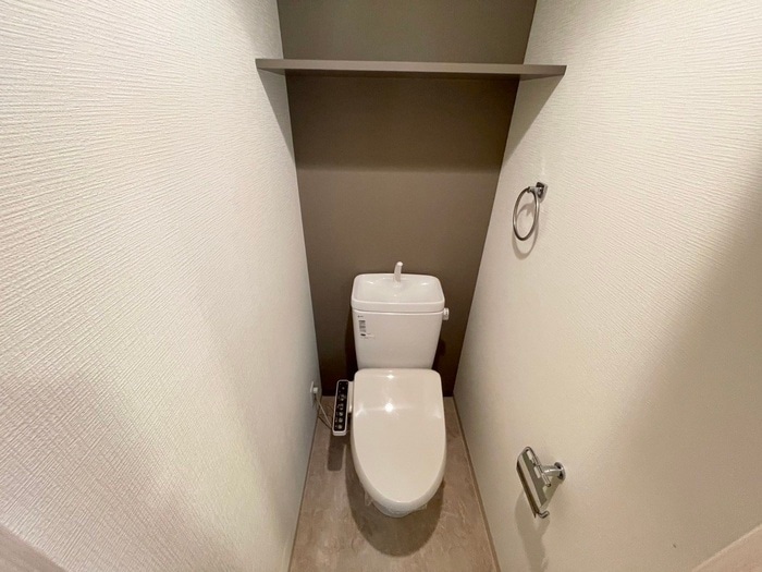 トイレ ﾌﾟﾚｻﾝｽ三宮ｴﾚｶﾞﾝｼｱ(303)