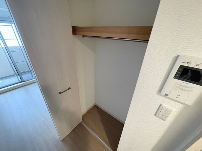 収納 ﾌﾟﾚｻﾝｽ三宮ｴﾚｶﾞﾝｼｱ(303)