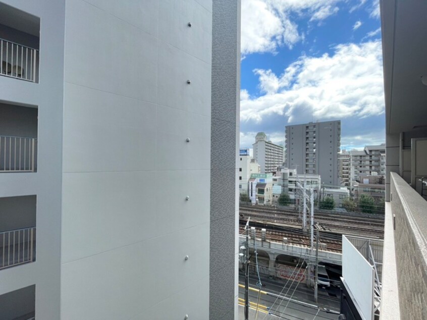 室内からの展望 ﾌﾟﾚｻﾝｽ三宮ｴﾚｶﾞﾝｼｱ(303)