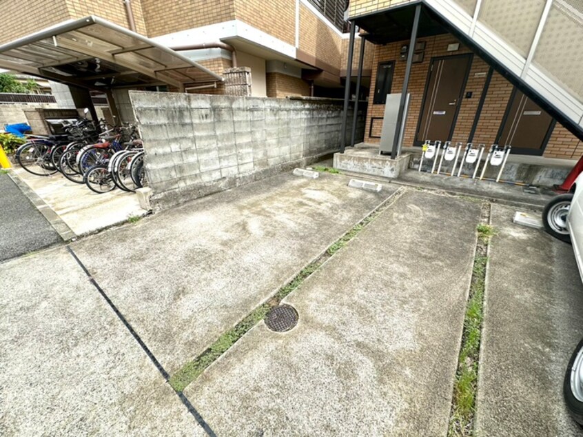 駐車場 茜ハイツ