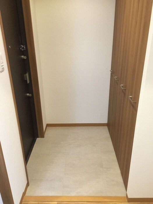 玄関 タカロク　エデン