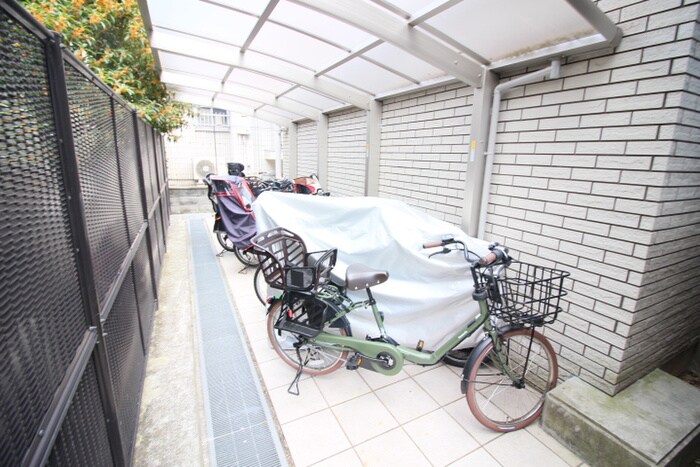 駐輪場 サンロ－レル緑地